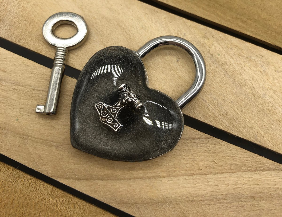 collared_s's tweet photo. Excited to share the latest addition to my #etsy shop: Black and Silver Mjolnir "Thor's Hammer" Padlock Clasp https://t.co/wtPh6T0BCm #lockingclasp #lock #wolf #bdsmcollar #resin #zincalloy #aislinnscollared https://t.co/TqiIVGyBrp