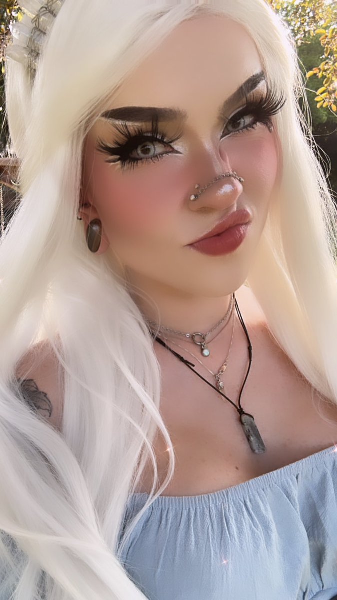 Holofox on Twitter: "🖤🖤🖤"