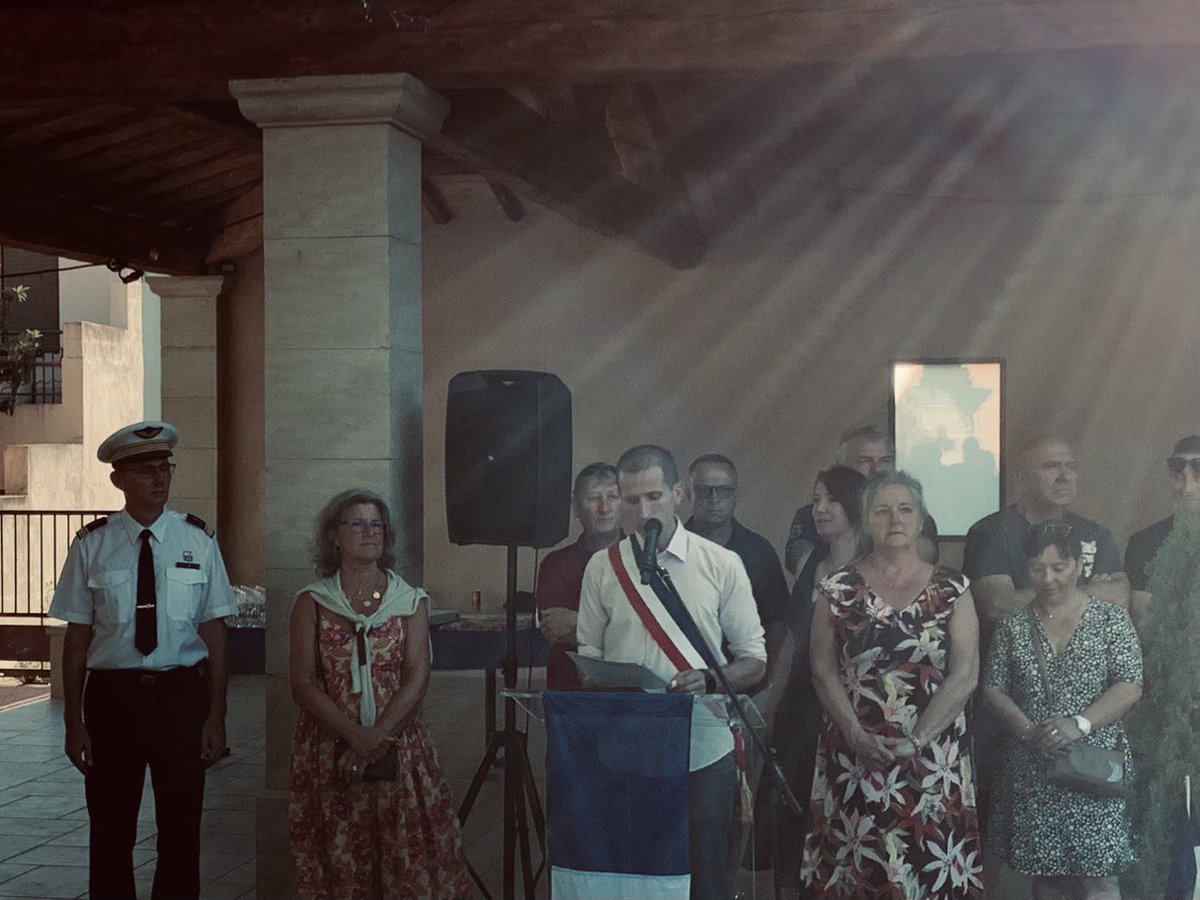 FranceLorho's tweet photo. En ce jour de fête nationale j'étais présente à Cairanne !
#14juillet
#fetenationale https://t.co/5X3RtPe6bt