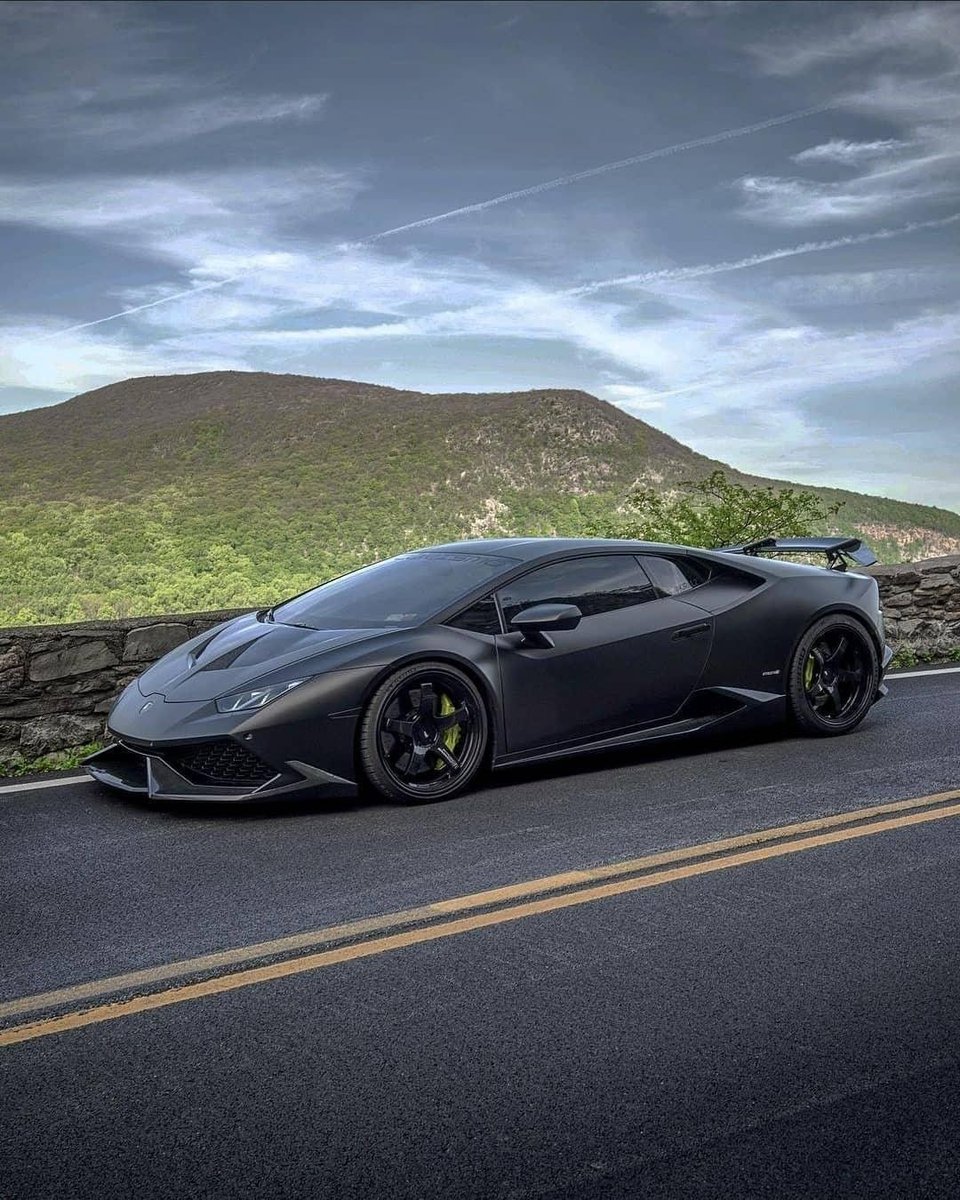 Auto_Porn's tweet photo. Lamborghini Huracan 🖤 https://t.co/b61P4kULwb