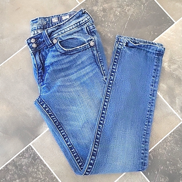 So good I had to share! Check out all the items I'm loving on <a href="/Poshmarkapp/">Poshmark</a> from <a href="/77suzyc/">susan crites</a> #poshmark #fashion #style #shopmycloset #missme: posh.mk/bSKqsHPYlBb