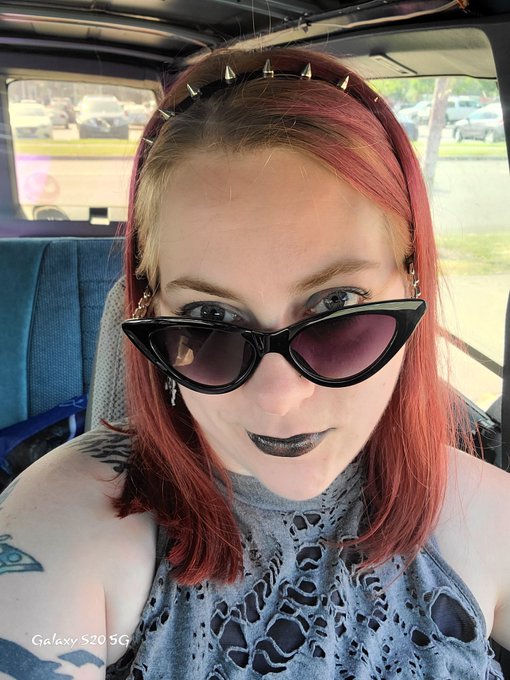 When dating oneself, you can almost always gaurantee you'll get lucky later 😏🤪! #bbw #datenight #altgirl<a href="/tag/black"class="tags"><span>#black</span></a><a href="/tag/bbw"class="tags"><span>#bbw</span></a><a href="/tag/datenight"class="tags"><span>#datenight</span></a><a href="/tag/goth"class="tags"><span>#goth</span></a><a href="/tag/altgirl"class="tags"><span>#altgirl</span></a><a href="/tag/sw"class="tags"><span>#sw</span></a>