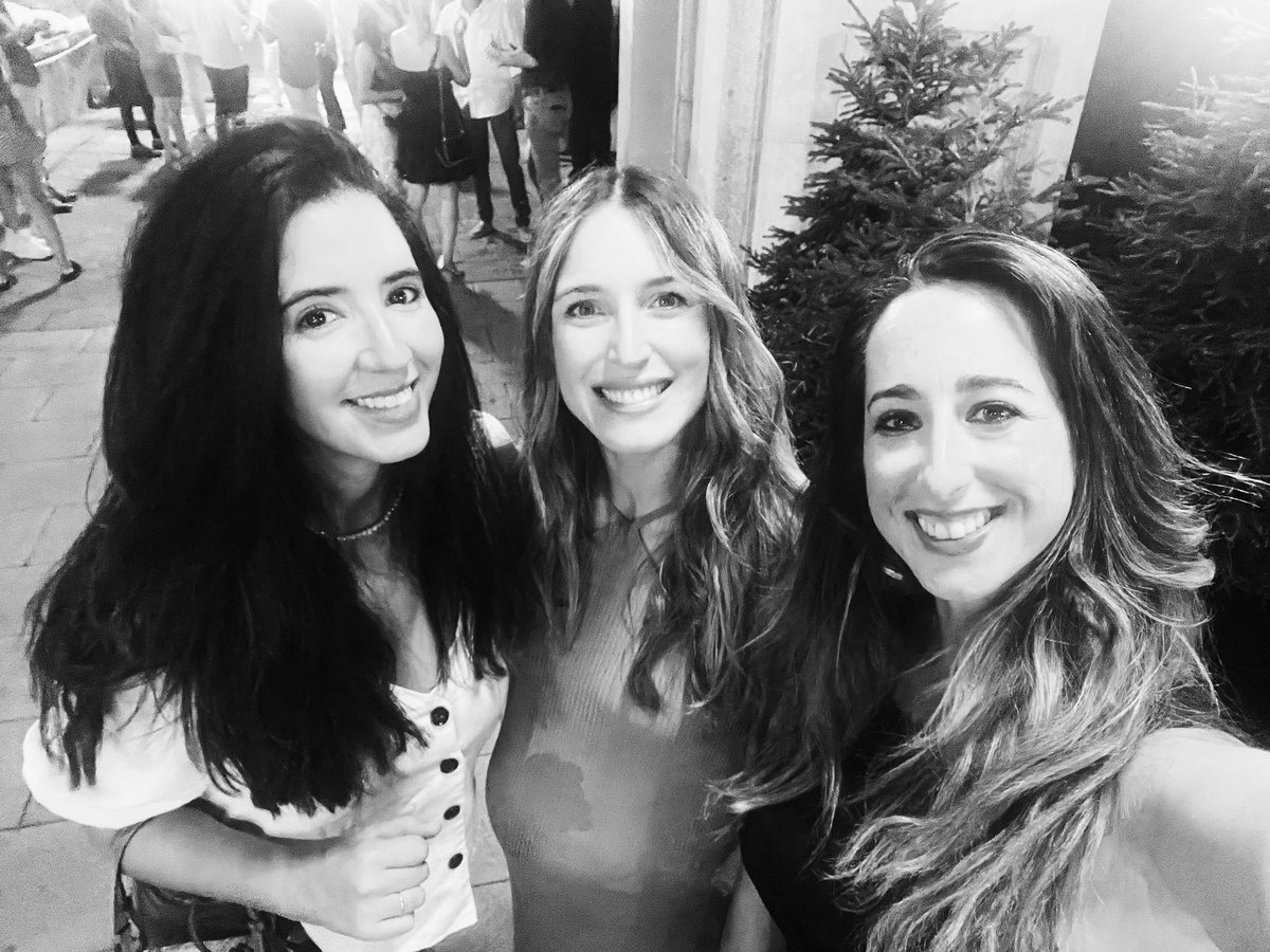 Rodéate de gente SANA✨ (especialmente en el ecosistema)

Que admires por lo que son más allá de lo que han conseguido. Que te presten gafitas de sol a tiempo contra el brilli brilli que solo deslumbra. 

Que te digan SIEMPRE lo que piensan, no solo lo que te apetezca escuchar.