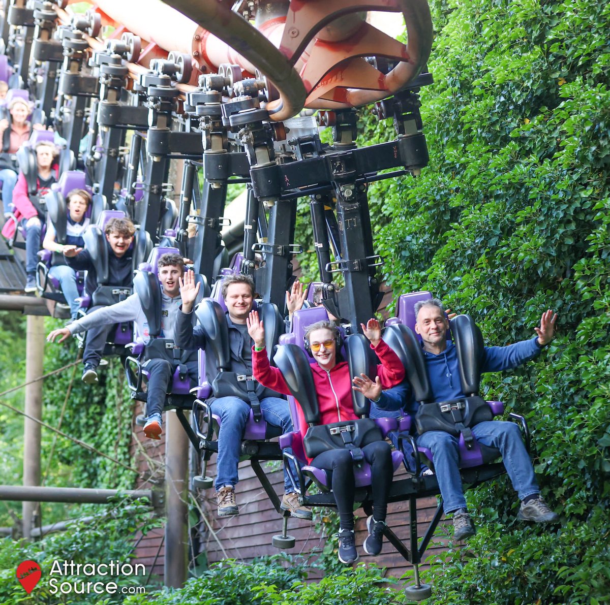 Attraction Source on Twitter: 