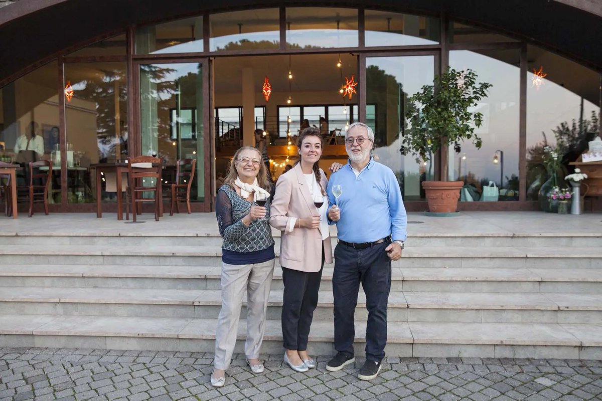 𝐑𝐨𝐦𝐚𝐧 𝐖𝐢𝐧𝐞𝐫𝐲 “𝐌𝐞𝐫𝐮𝐦𝐚𝐥𝐢𝐚” 🥂

The third and last Winery protagonist of RADICI’s “Roman Food&amp;Wine Night” will be “Merumalia”, located in Frascati, in the “Castelli Romani” Lazio’s Wine Region🍷

Hit the link to discover “Merumalia” 👉🏻  radicicommunication.com/1049/
