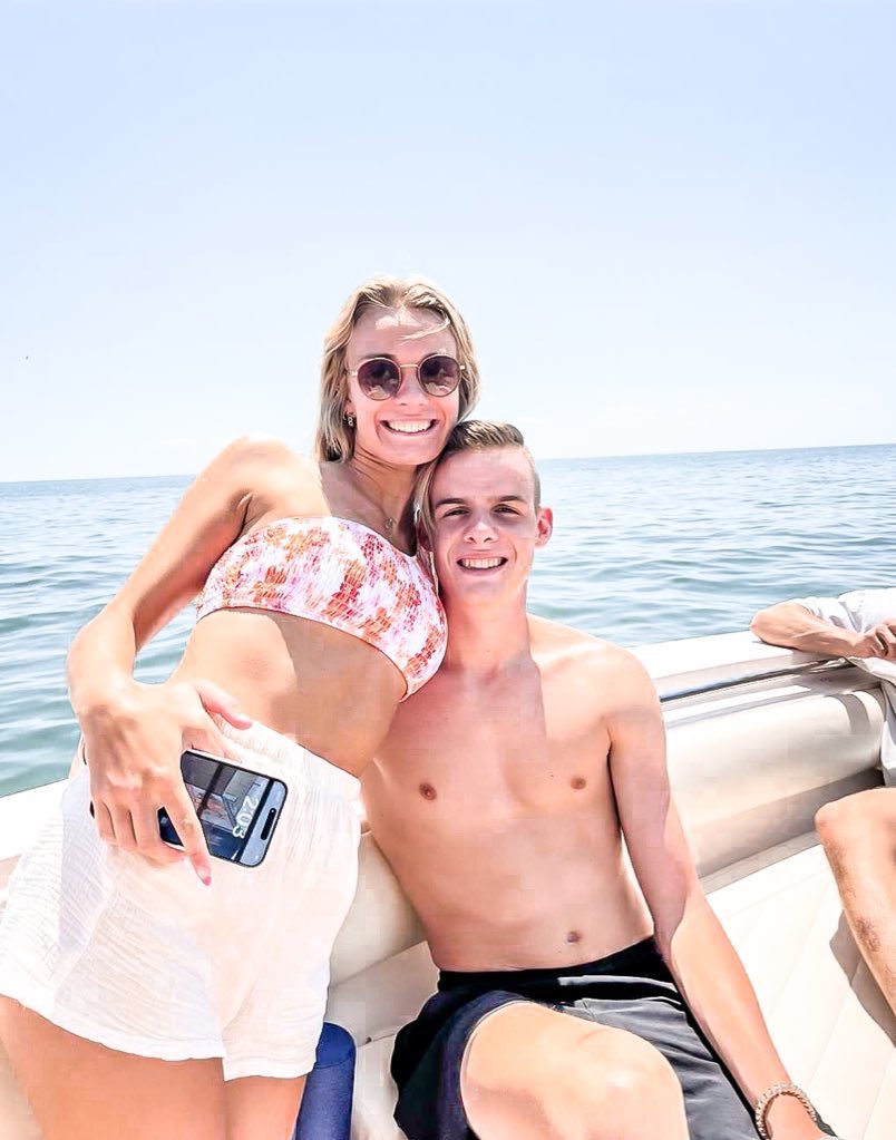 KDR_UT's tweet image. We’ve been missing our Brothers a lot recently and can’t wait to see them again in the fall, here’s what’s some have been up to this summer!
•
•
•
#ΚΔΡ #Summer #PiAlpha