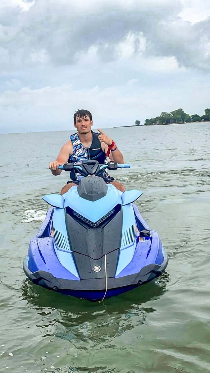 KDR_UT's tweet image. We’ve been missing our Brothers a lot recently and can’t wait to see them again in the fall, here’s what’s some have been up to this summer!
•
•
•
#ΚΔΡ #Summer #PiAlpha