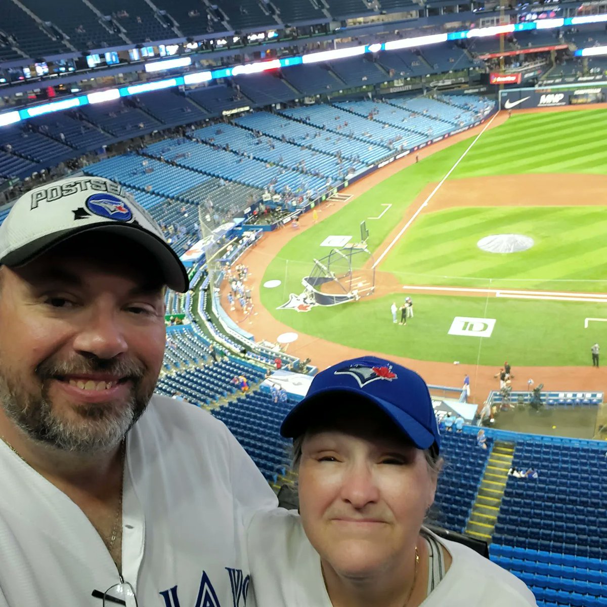 Diamondpilot's tweet image. First game of the year for us.
And our anniversary date.
#NextLevel