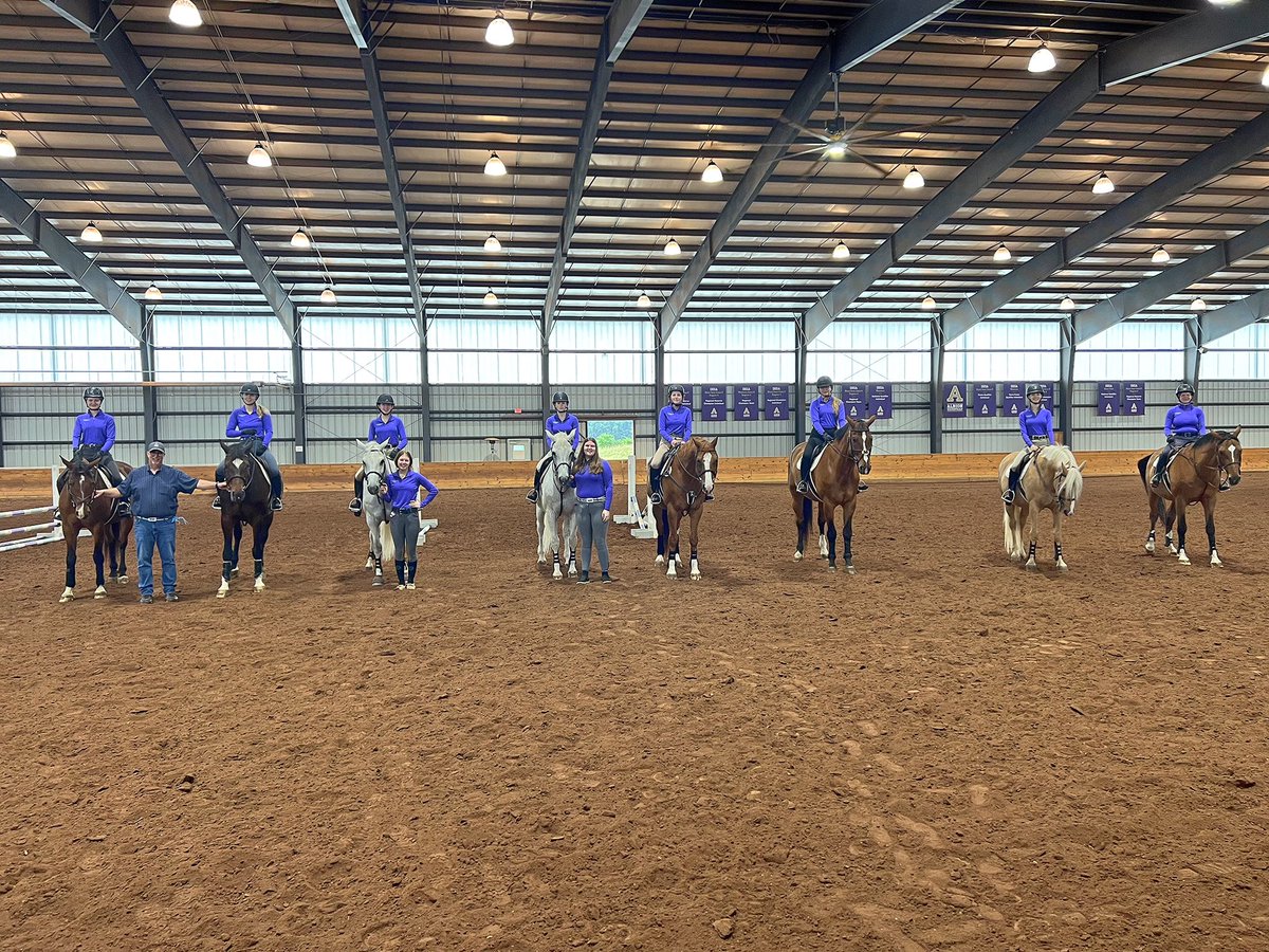 WHAT A GREAT FIRST MORNING OF CAMP! This is a tremendous group of riders from all over the country. (And a special welcome to our friends from #MetropolitanEquestrian!) #gobrits #futurebrits #summercamp 🦄