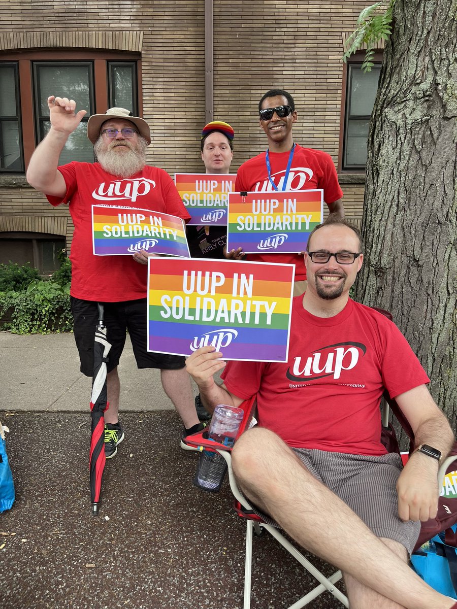 nysutrochro's tweet photo. Happy Pride! @nysut members out and about for Rochester’s Pride Parade. #WeAreOne @SpprtTeachers @MelindaJPerson @uupinfo @WTA1972 https://t.co/qKiAB8j1cs