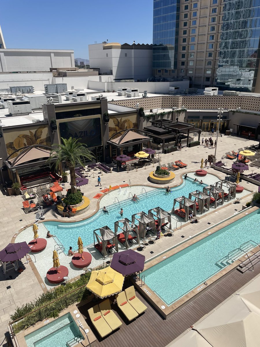 Today’s office: 
Azilo Ultra Pool 12-5pm 🎉