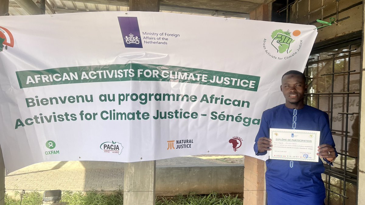 Milki_Mbaye's tweet photo. Dans le cadre du Projet African Activists for Climate Justice j’ai participé à un Atelier de Plaidoyer, Sensibilisation et de renforcement de capacité sur la Justice Climatique ce 15 Juillet 2023 à Saint-Louis.
#aycsn #AACJinAction #AACJSN #AYC #ClimateAction #youth #environment https://t.co/pibSsfL3Cp