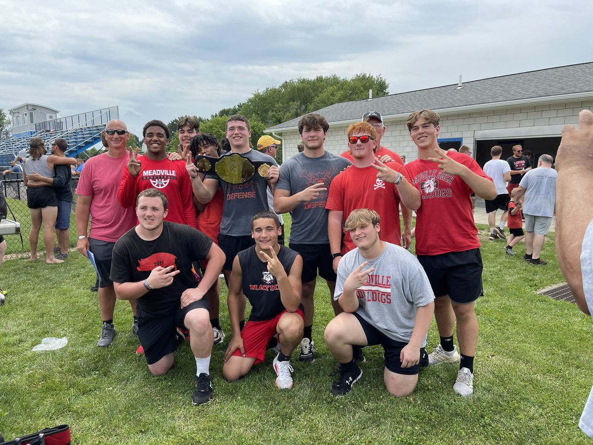 Meadville’s Justice Esser dominated the competition today and the Bulldogs won the team title as well.