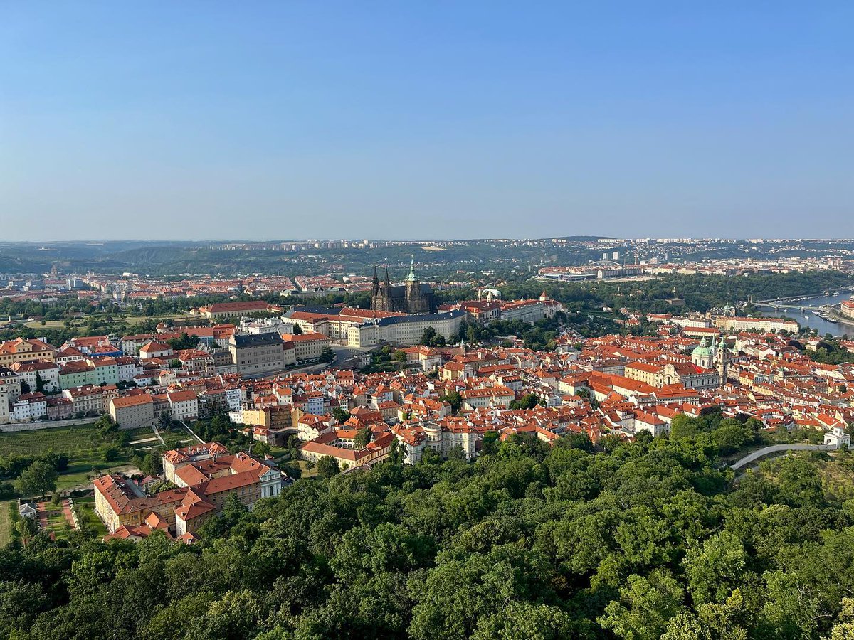 APIabroad's tweet image. Check out our API Prague students enjoying the rewarding views from the top of the Petrřín lookout tower.
#ExperienceAPI #apiabroad #ispyapi 
📷 by @api.prague