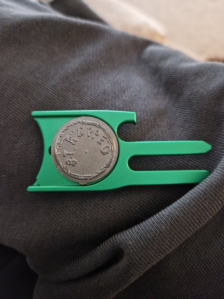 craigcallow's tweet image. Praise the Lord for St Rappeo the patron Saint of golfers @ngschuNLU @BigRandyNLU @DJPie @NoLayingUp @TronCarterNLU courtesy of doubleplateaugc! #strapped