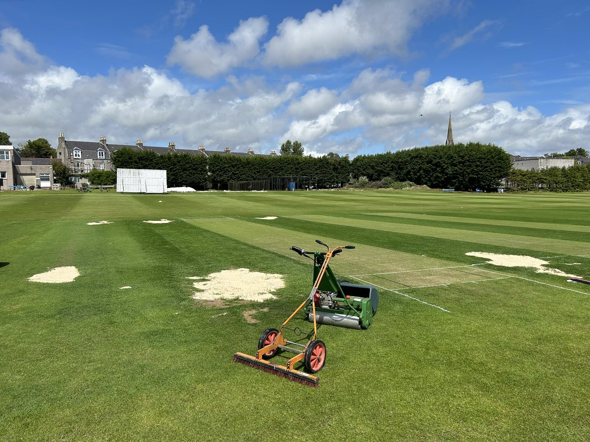ManVGrass's tweet image. We got there eventually. Although the firsts might’ve wished we hadn’t, beaten by 9 wickets. Aaaaaand another sheet up. Fingers crossed 🤞🏻