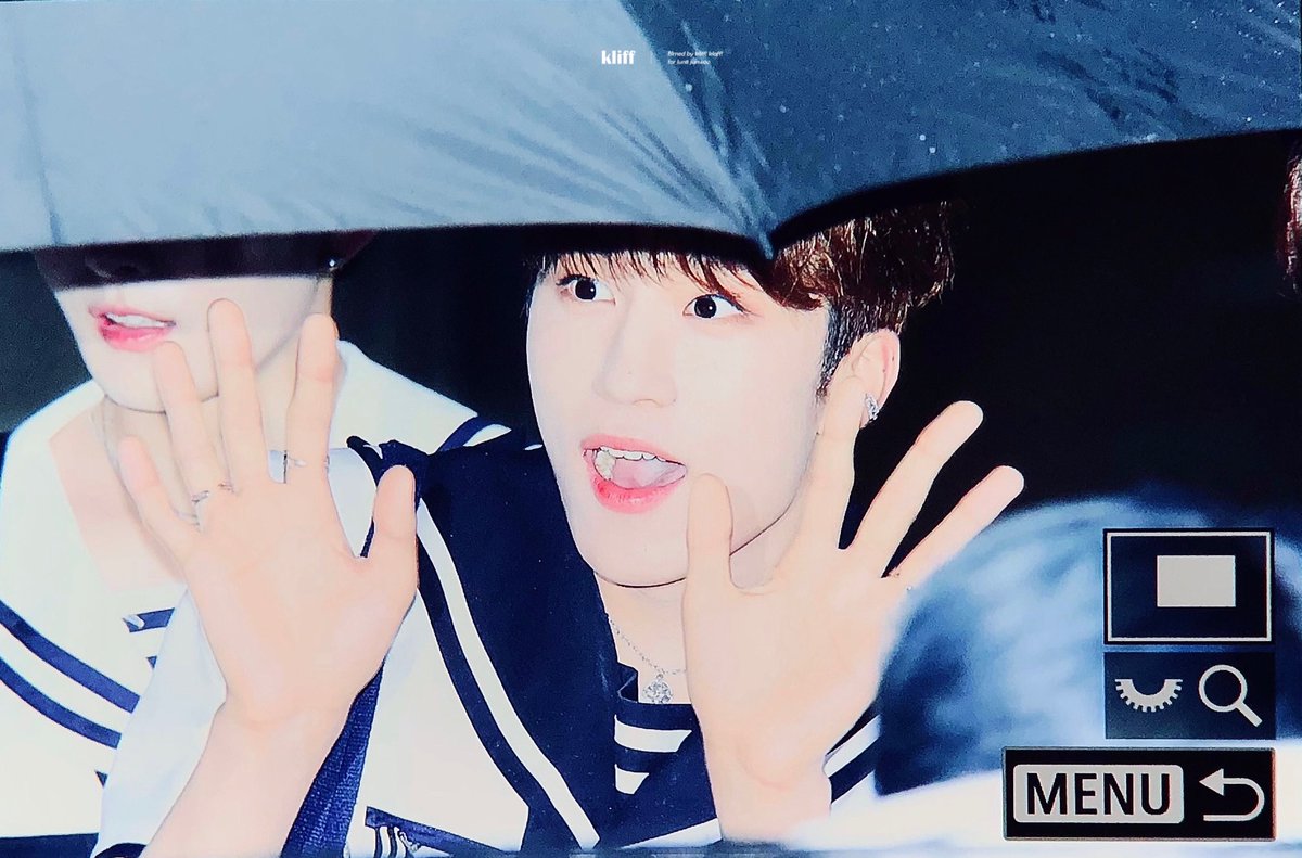 230714 준우 🐶 뮤뱅 퇴근

올리는거 까먹었습니다•••

아껴주시고
성원해주시고
후원해주시고
격려해주시고
보태주시고
밀어주시고
(이하생략)

감사합니다🙇🏻‍♀️

#루네이트 #LUN8 #준우 #JUNWOO