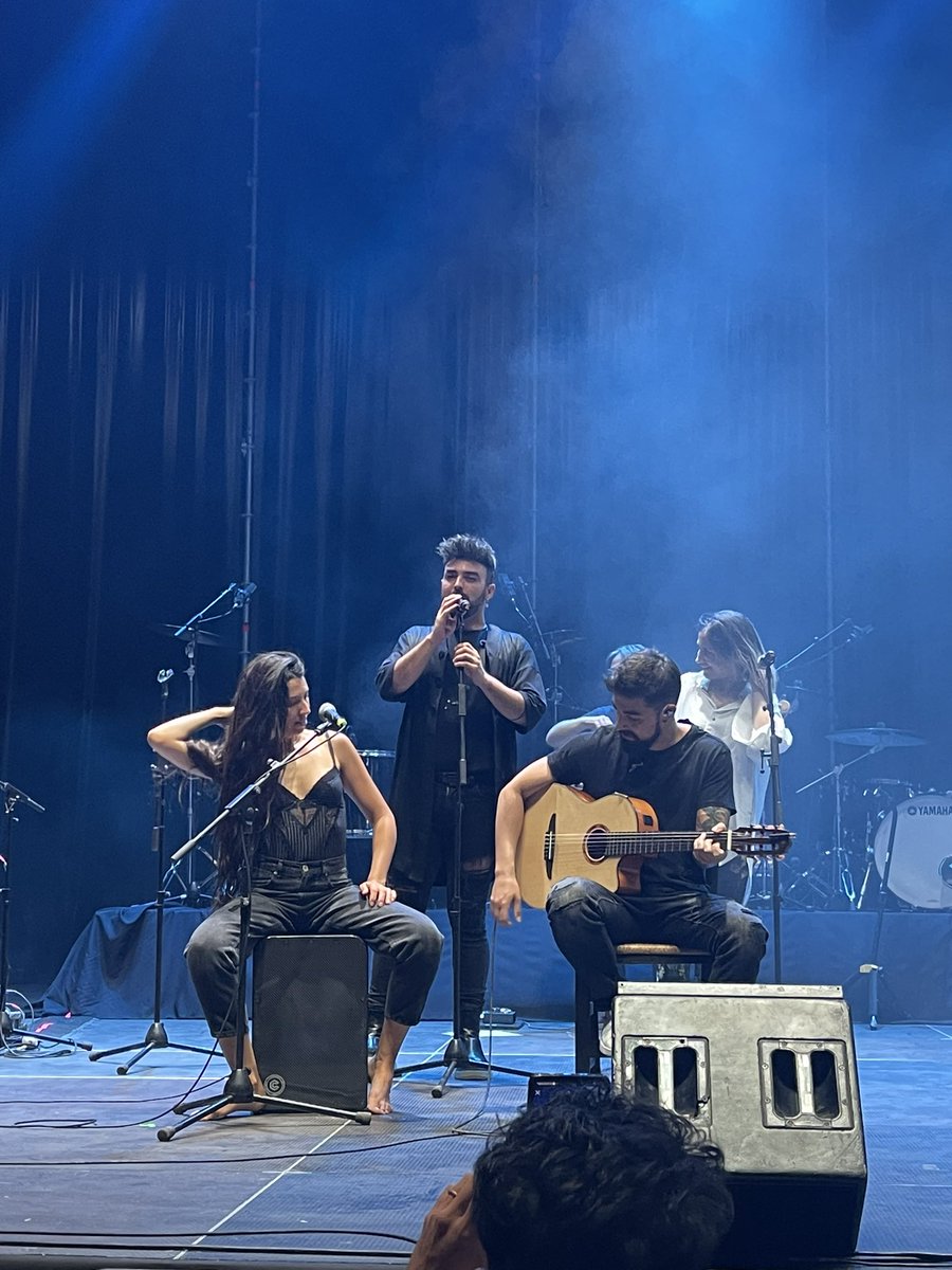 🌟 Hoy en 62 #FestivalCuevaDeNerja, suenan los temas más conocidos de #Mecano. 🌟Todo un espectáculo audiovisual para homenajear en directo a un grupo español que hizo historia. ➡️ ¡<a href="/mecanoexperienc/">MECANOEXPERIENCE</a> revive aquella época y el auditorio corea todas las canciones!