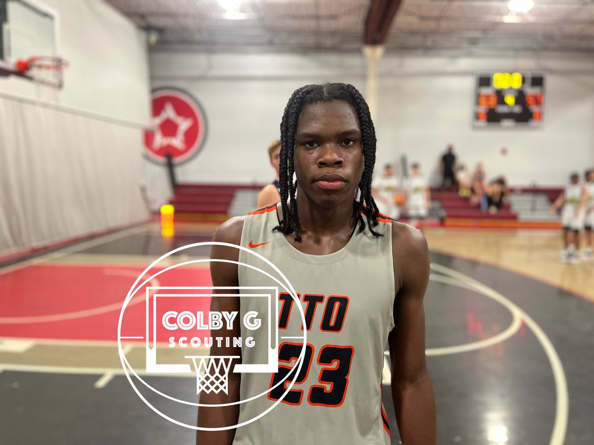 ColbyGHoops's tweet photo. The combination of ‘26 Jordan Smith’s ability to get downhill &amp; into the paint for scores or kick-outs + ’25 Jamari Jenkins’ clutch shot-making helped @TTOBasketball complete a comeback win over Team Thrill. Smith led w/ 15 while Jenkins’ 12PTS all came from 3. https://t.co/AK1tSziCX5