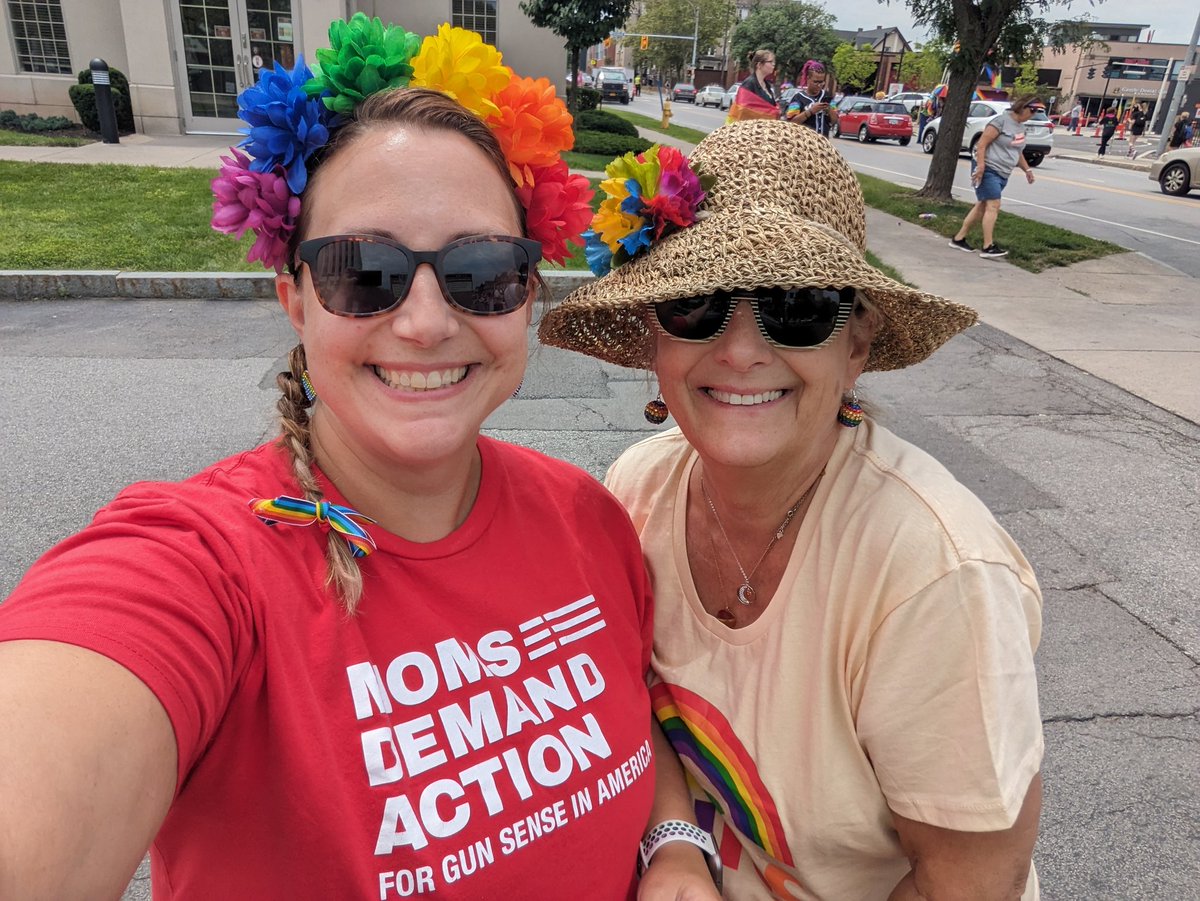 Happy PRIDE, Rochester!!! @MomsDemand @momsdemandroc #Pride2023 #disarmhate