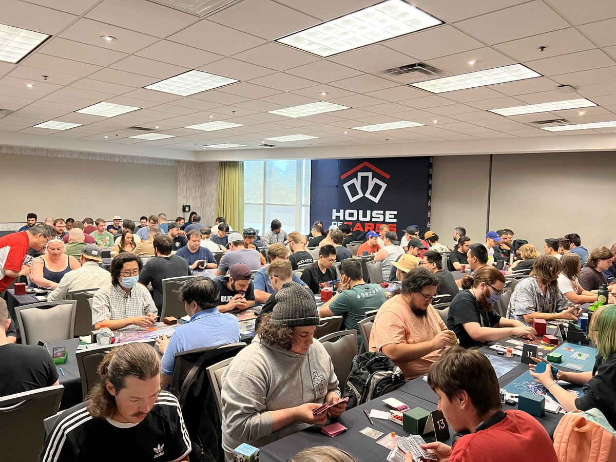 House of Cards Summer Classic! 

We’ve got a bunch more Magic going on today. Modern rebound RCQ at 1:30pm plus tons of Commander and Draft Pods firing on-demand all day! 

#f2ftour 
#facetofacegames 
#magicthegathering 
#localgamestore 
#houseofcardsmtg 
#houseofcardsca
