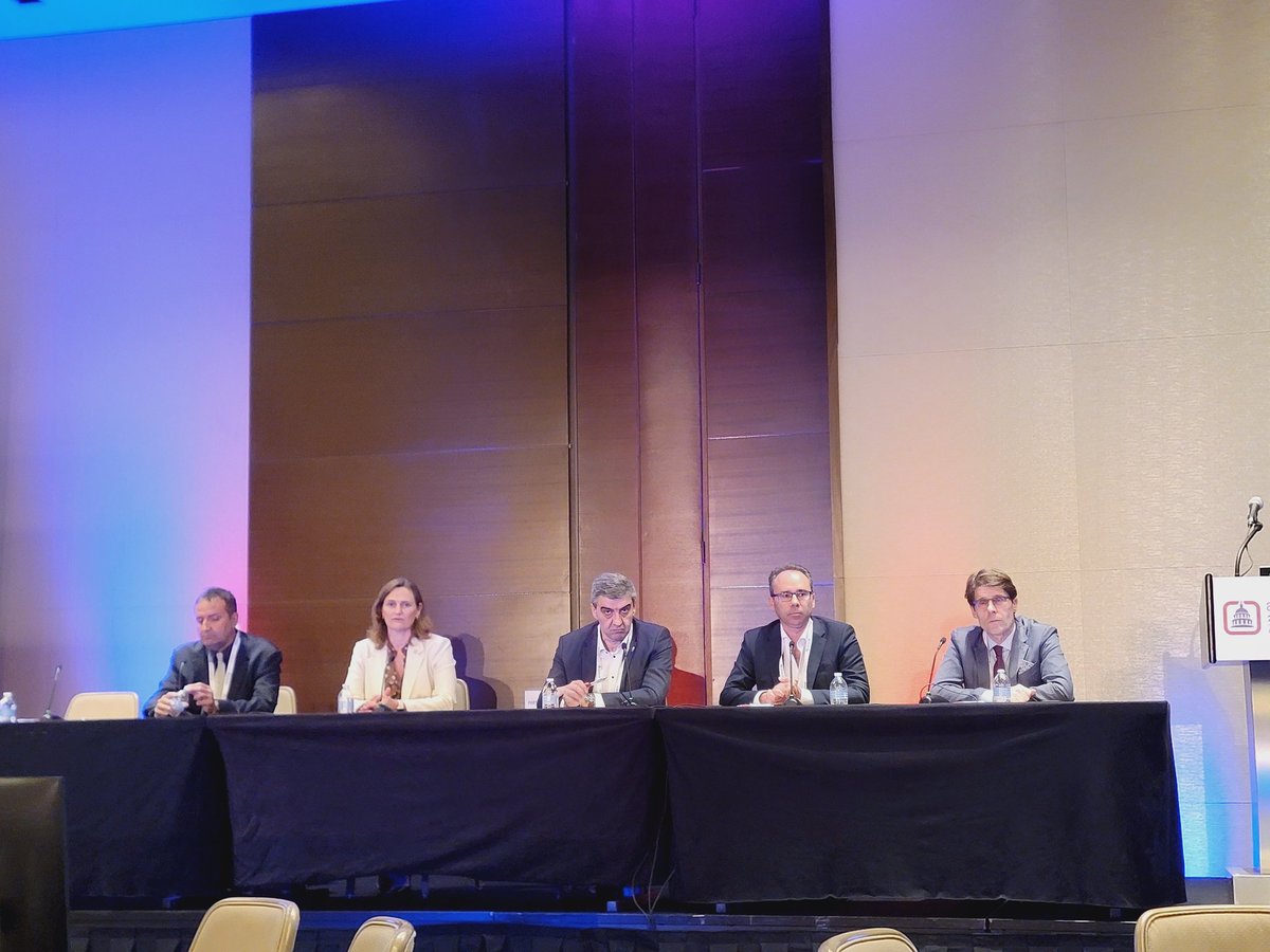 marykmulcaheymd's tweet image. Fantastic symposium on shoulder instability by our sports medicine colleagues from @ESSKA_society! 

#orthotwitter #AOSSM2023 @berte2be @AOSSM_SportsMed