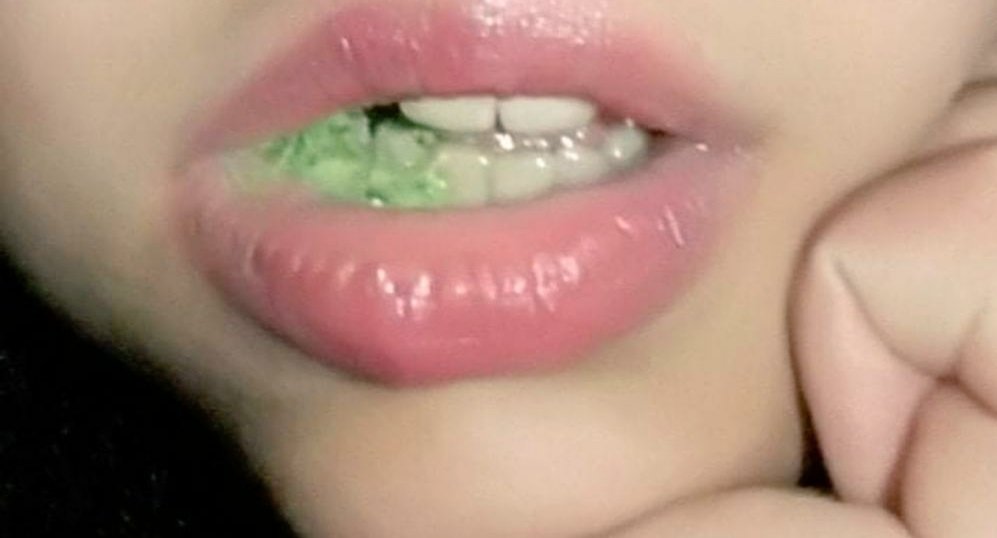 محتاجه رصيد الان مين يرسلي واعطيه عيوني