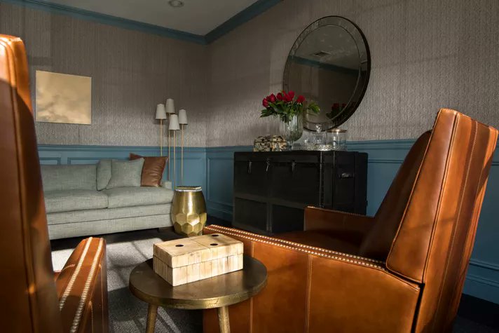 TheCreativeSell's tweet photo. Look through this article to see how influential an accent wall can be in a #livingroom. #interiorstyling  https://t.co/HsAvGQCfe5 https://t.co/cDvhwXI49W