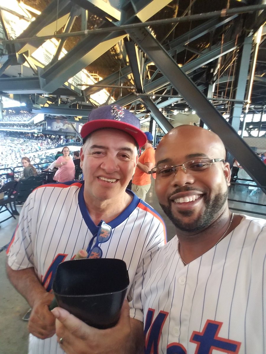 DS_SinPelo's tweet photo. Flash back to the time I met the legend himself #CowbellMan #LGM #IYKYK https://t.co/hFzCa7eUTC