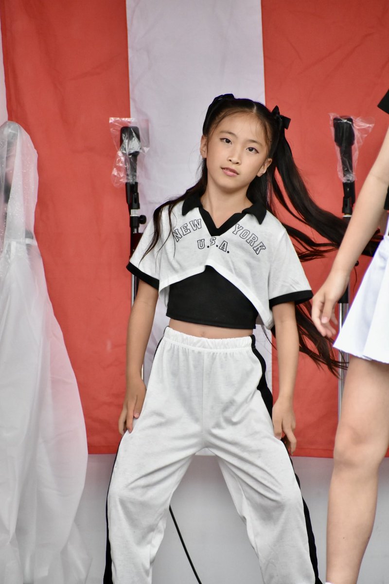 wappen36's tweet photo. 2023/7/15 第20回北栄連合町内会 美香��夏まつり@美香保公園(自由広場)
Zero KIDS
村上陽菜①
#ZeroKIDS #村上陽菜 #ひなちゃん #テアトルアカデミー札幌校 #美香保夏まつり #美香保公園 https://t.co/YYPhskryR1
