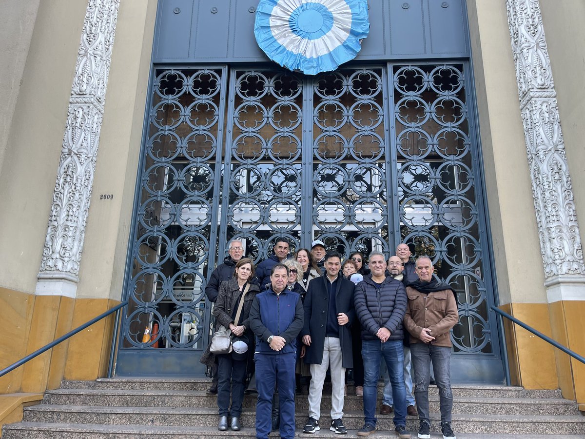 nazaetchepare's tweet image. Hoy caminamos por Vicente López y conversamos con los vecinos junto a nuestros precandidatos Andrés Santoro y María Laura Virardi. DEMOS sigue creciendo en la Provincia de Buenos Aires.