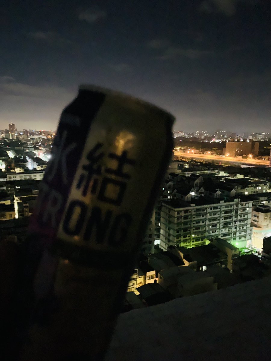 a8452471's tweet photo. 後來才知道
懂得越多，就會發現自己對於這世界的理解更少 https://t.co/njh0fe2zS5