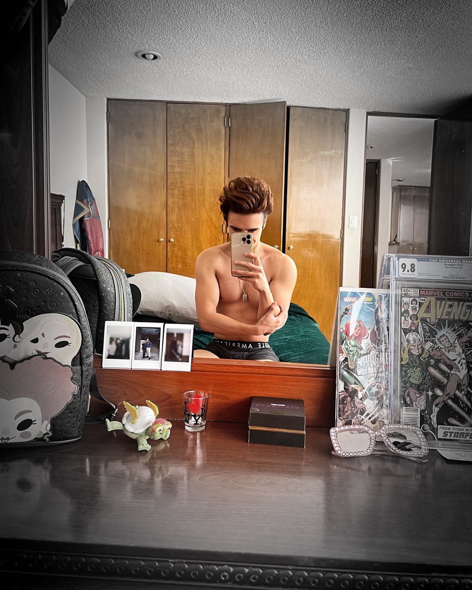 ¡Hace un año me salí de mi casa y empecé mi vida independiente! 🏠🫣

Ha sido una etapa EMOCIONANTE con grandes momentos, otros no tanto… Pero estoy consciente de que era “el siguiente nivel” que debía “jugar”. 🎮😄

“The scary news is that you're on your own now. But the cool