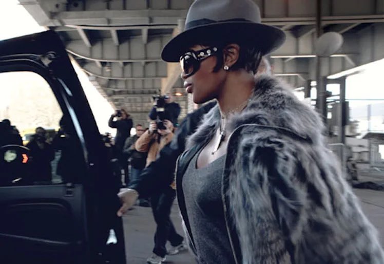 ideaIpop's tweet image. steven klein following naomi campbell around during the time she was sentenced to 200 hours of community service (2007)