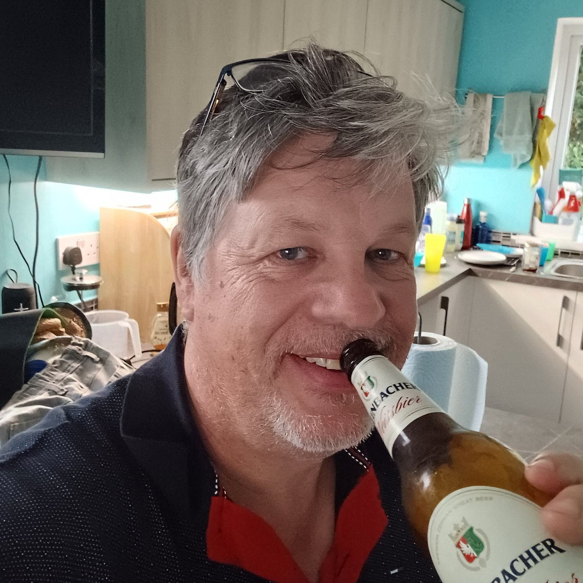 DaveChinnick's tweet photo. @IonaMcKay Enjoying a sneaky one 😉 https://t.co/OjoCIje3yA