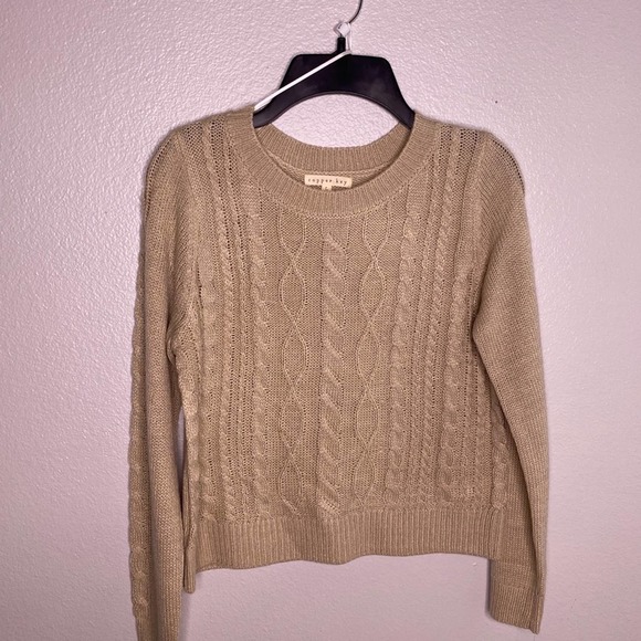 Adams2Melissa's tweet photo. So good I had to share! Check out all the items I'm loving on @Poshmarkapp #poshmark #fashion #style #shopmycloset #1901 #joesjeans #copperkey: https://t.co/2OV78kWchd https://t.co/EyOTmfAo8t