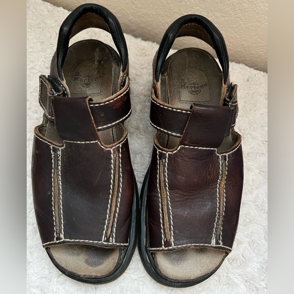 shopCeceliaB's tweet photo. So good I had to share! Check out all the items I'm loving on @Poshmarkapp #poshmark #fashion #style #shopmycloset #drmartens: https://t.co/7wnH3kmNFa https://t.co/HcYsR5GriQ
