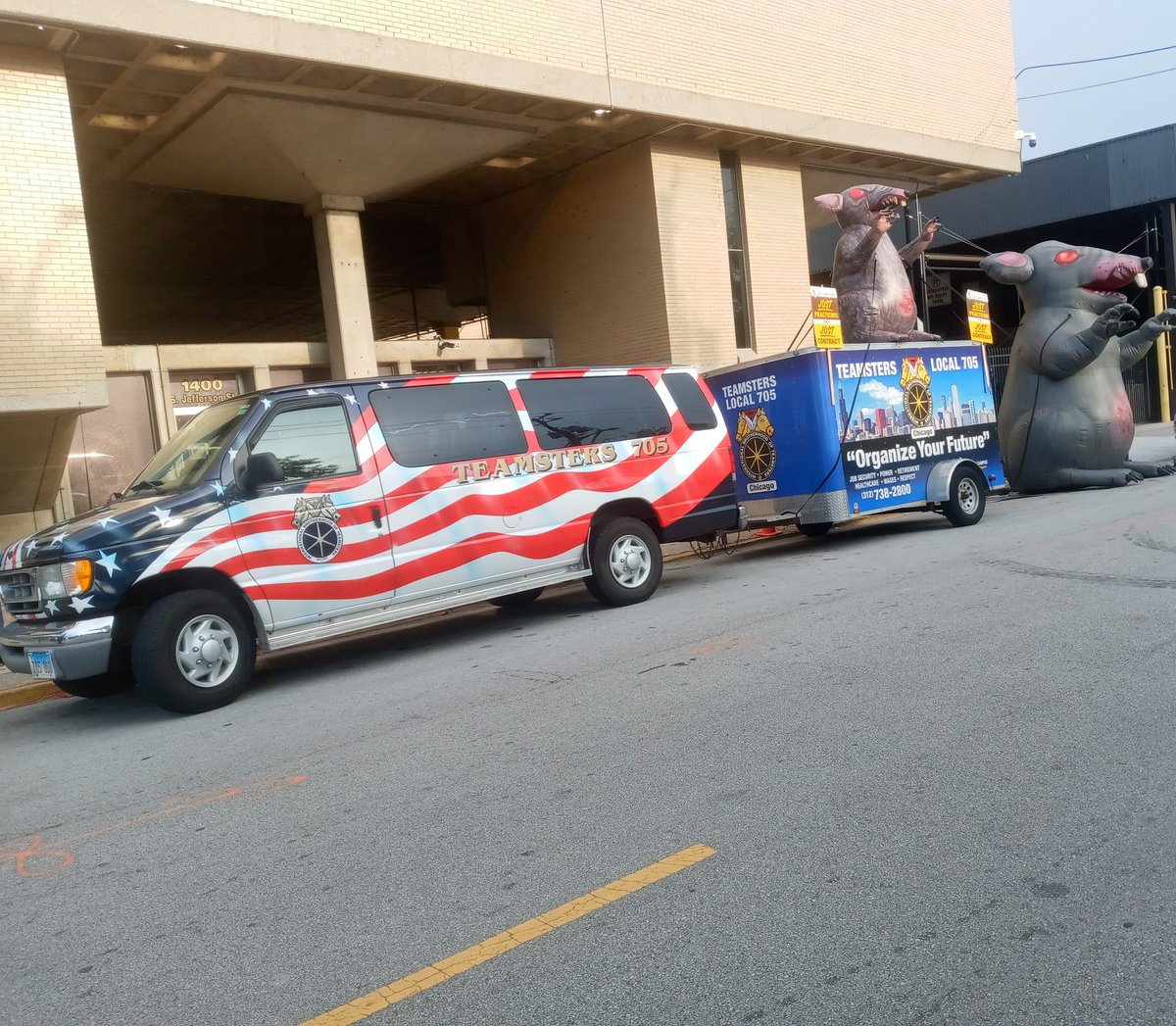 BrJoeBalkis's tweet photo. 7/14/23
There was a #Teamsters #PracticePicket &amp; rally @ jeff st #ups.  #Local705, #Local710, #Local179 &amp; #JC25 participated.
We marched &amp; chanted.
 The #CFL, #CTU, #SBWU #SEIU #UAW, &amp; ect were there.   #Members were encouraged to #VoteNo on the contract.
https://t.co/FAqqBlYcgG https://t.co/VQ69qJnMr9
