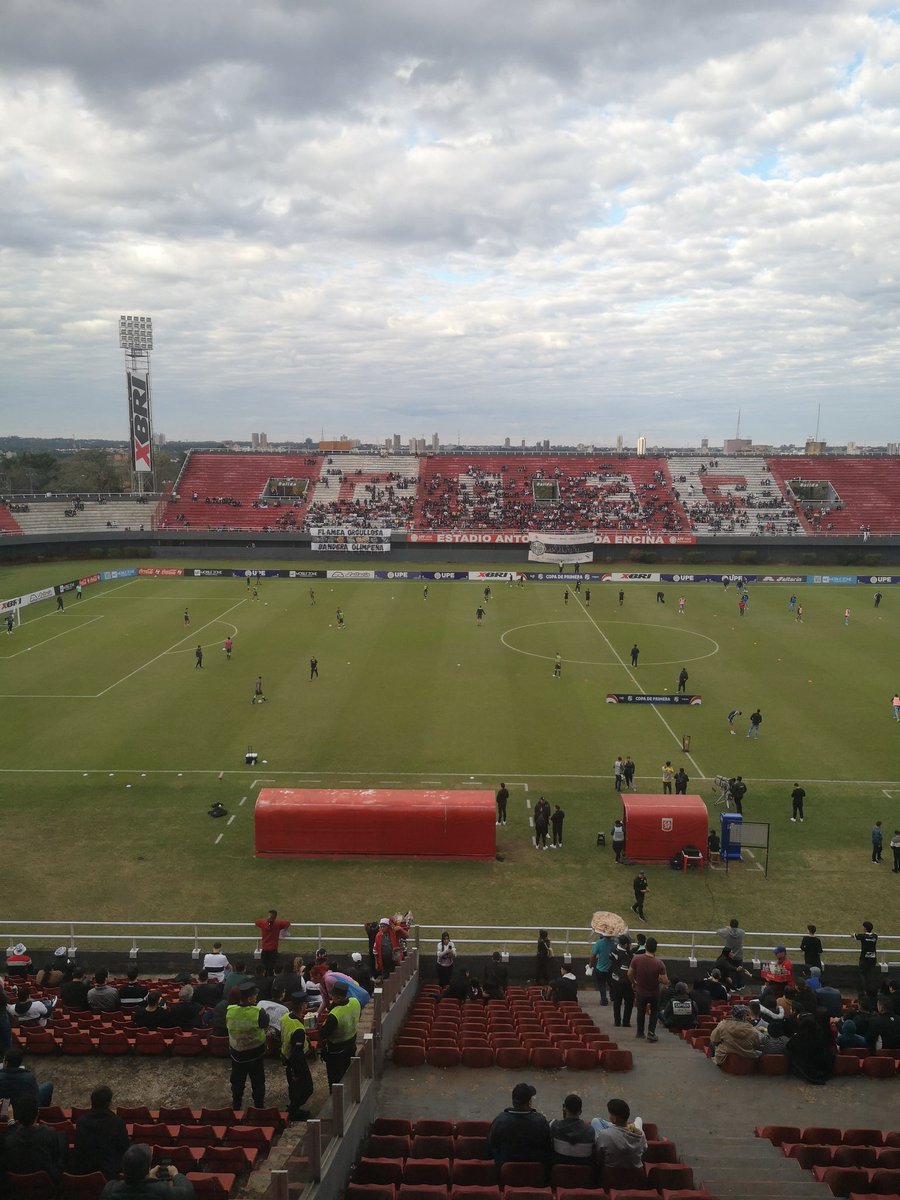 AngBarrientos's tweet photo. Ya estamos en vivo desde Ciudad del Este en la transmisión de Resistencia vs. Olimpia por la señal de @TigoSportsPY #FutbolPy https://t.co/sl2QrvmRON