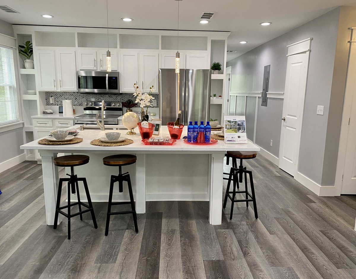 itsbrandip's tweet photo. Thank you to those that stopped by todays #openhouse in #Edgewood #Atlanta

Looking to buy, lease, sell, or invest? Contact me for a complimentary home evaluation 

✨Brandi Phillips, REALTOR
✨📲 678.570.4984
✨📧 realtorbrandiphillips@gmail.com
✨Brokered by eXp Realty LLC https://t.co/cntGeB9x6x