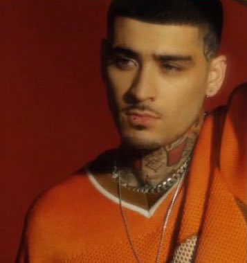 UnfuckwitableZayn 💛 on Twitter: "RT @thepophive: Zayn Malik looks