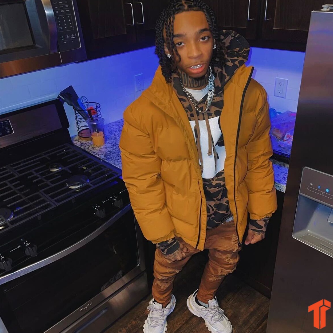 TheThizzler's tweet photo. 💧Drip check! We tapped in with Oakland's @ClydeTheMack and he picked 4 artists who really put that 💩 on. Who do you think wins this #DripWars? 

1. @BeenPaidKai
2. #Maj4l
3. @DbBoutabag
4. #EBKTreyB https://t.co/pd2XoDlWxa
