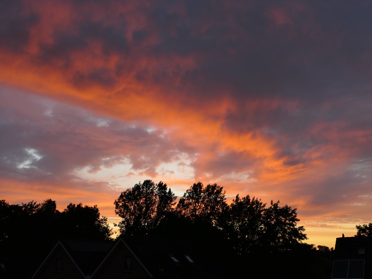 Mooie luchten in #Groningen <a href="/BuienRadarNL/">Buienradar</a>