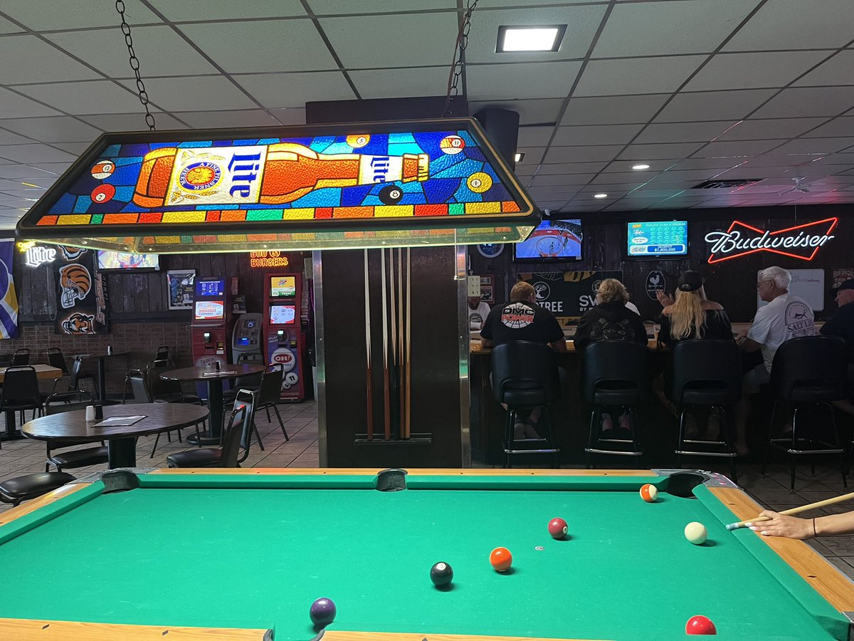 TheGroveBridge's tweet photo. Driving through Ohio before the #KingsRoyal, had to make a stop at @SourmugsTavern!
Great place to shoot some
pool and down some beers. 🎱🍻#SupportThoseThatSupportRacing https://t.co/m9rpJA06iL