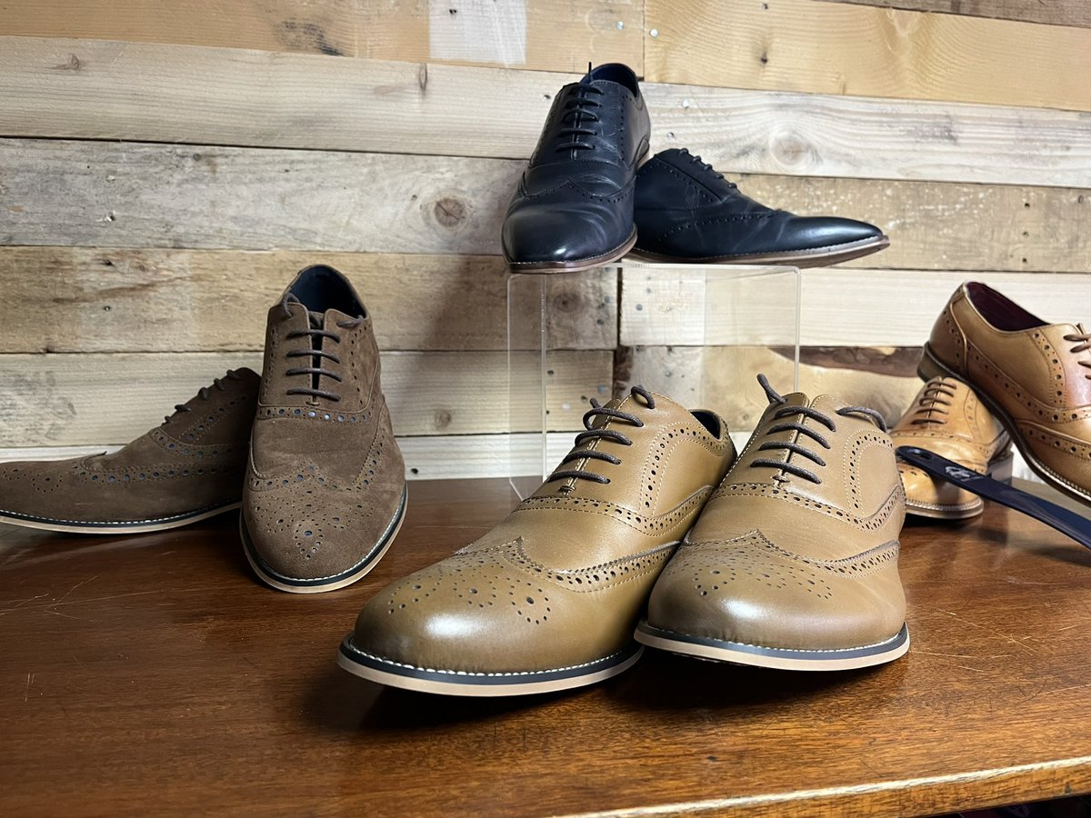 #ShoutOutSaturday to Sandie, owner of Our Unique Boutique Ltd, a new independent shop opening in Burton Street today offering a beautiful selection of event clothing for men, women &amp; children for all occasions
#melton #newbusiness #accessories #ladieswear #menswear #childrenswear