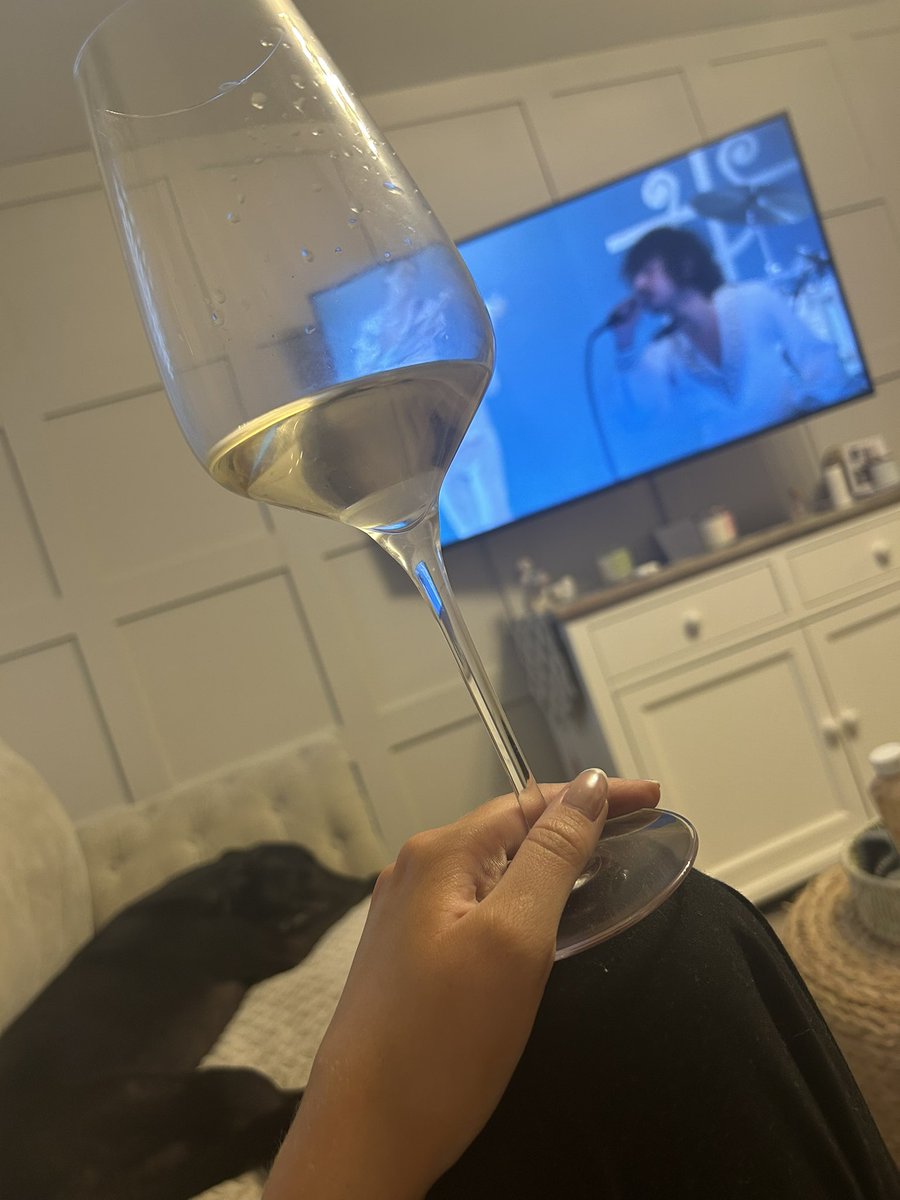 amccly1992's tweet photo. YouTube nights https://t.co/wC0s4GxmLA