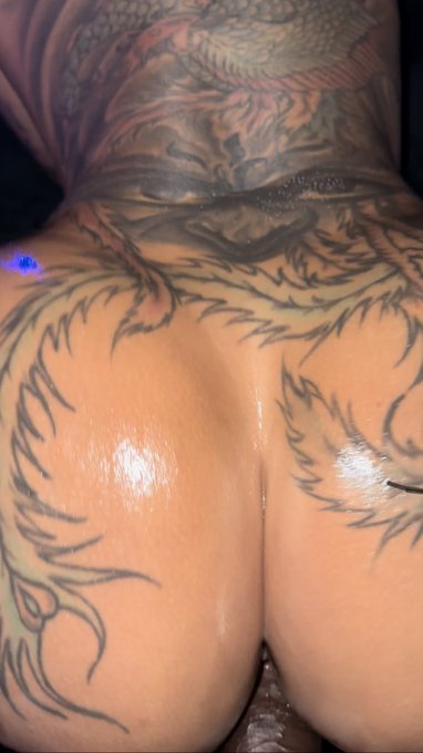 NEW DROPS ON MY ONLYFANS  https://t.co/uUC1fCWf7L https://t.co/P0I2bhsaaS