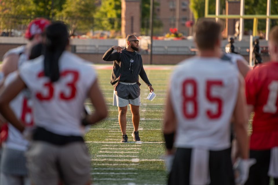 Coach_Crisp's tweet photo. I love what I get to do and who I get to do it with. #WildcatFB #WTM #CMG https://t.co/BOzATxKUl3