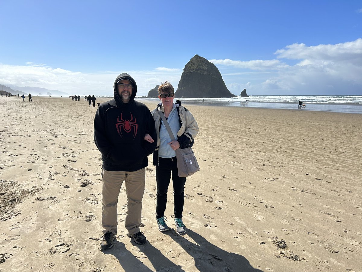 HoskingPoet's tweet image. Never say die
Inferno sets sail again 
Haystack rock 
#HaikuSaturday #cannonbeach #HaystackRock #TheGoonies