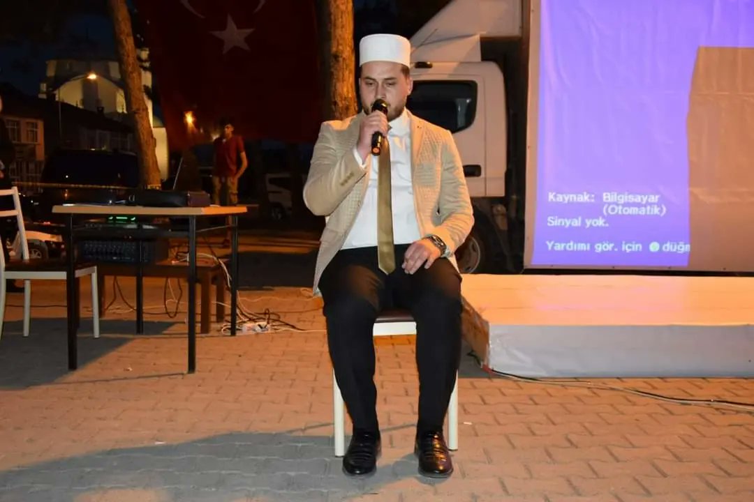 #15Temmuz Demokrasi ve Millî Birlik Günü Anma Programı, İlçemiz  Demokrasi Meydanında gerçekleştirildi.

Program, saygı duruşu, İstiklal Marşımızın okunması ve Kur’an-ı Kerim tilaveti ile başladı. 🇹🇷🇹🇷🇹🇷